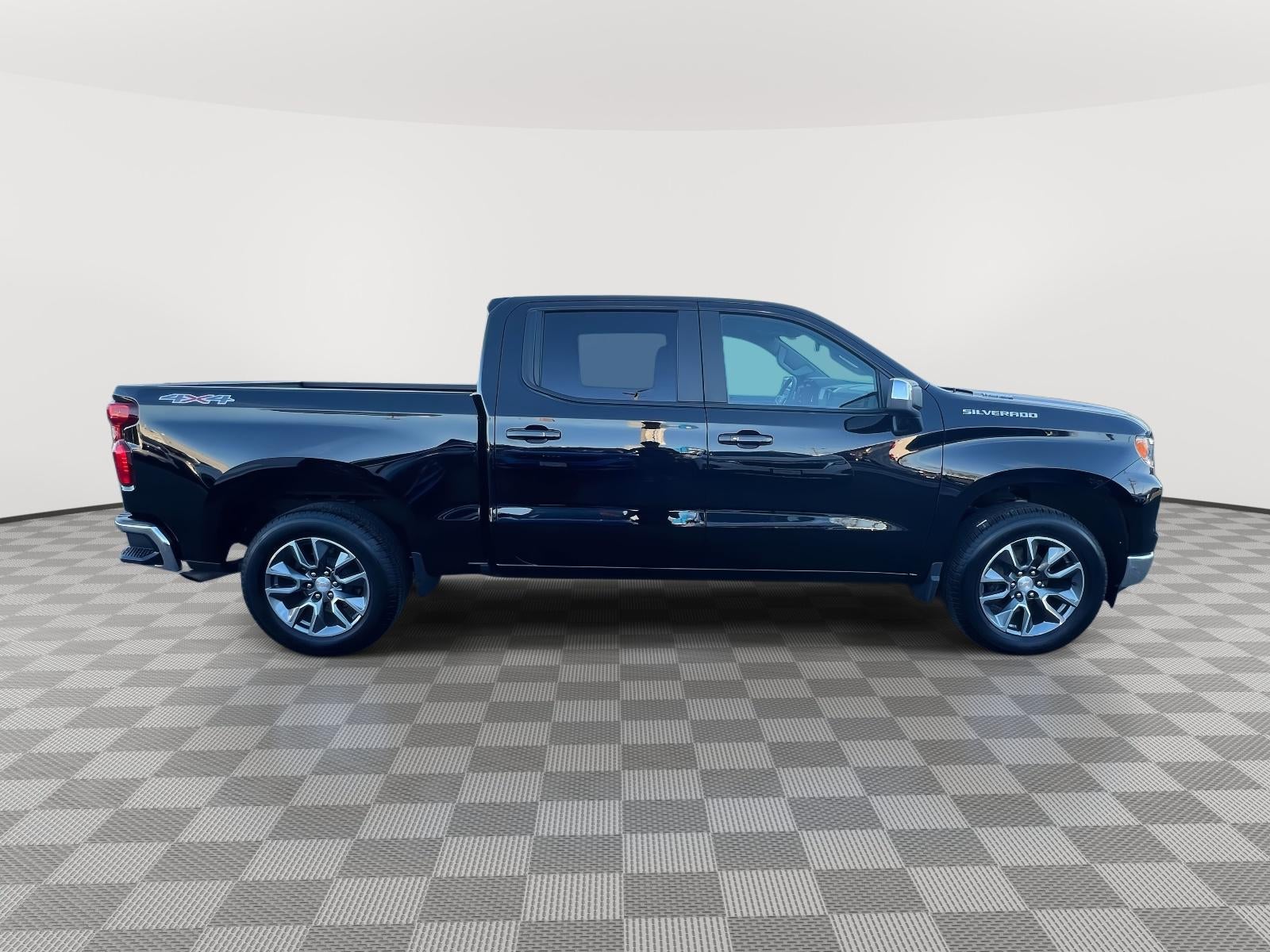 2025 Chevrolet Silverado 1500 4WD Crew Cab Short Bed LT with 2FL