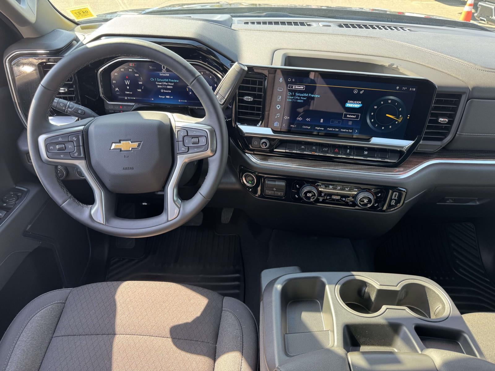 2026 Chevrolet Silverado 1500 4WD Crew Cab Short Bed LT with 2FL