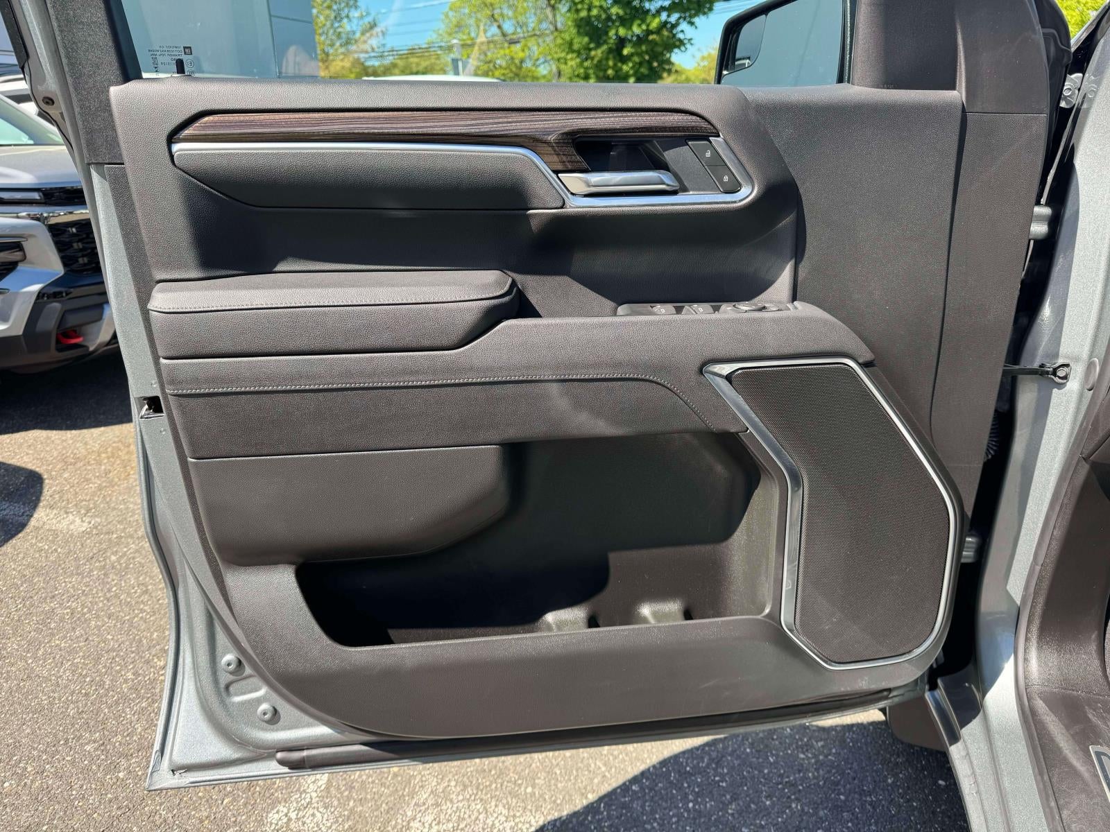 2026 Chevrolet Silverado 1500 4WD Crew Cab Short Bed LT with 2FL