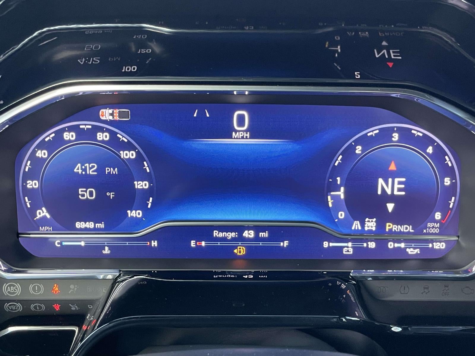 2025 Chevrolet Silverado 1500 4WD Crew Cab Short Bed LT with 2FL