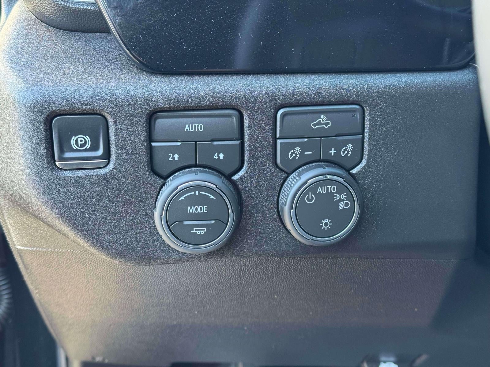 2026 Chevrolet Silverado 1500 4WD Crew Cab Short Bed LT with 2FL