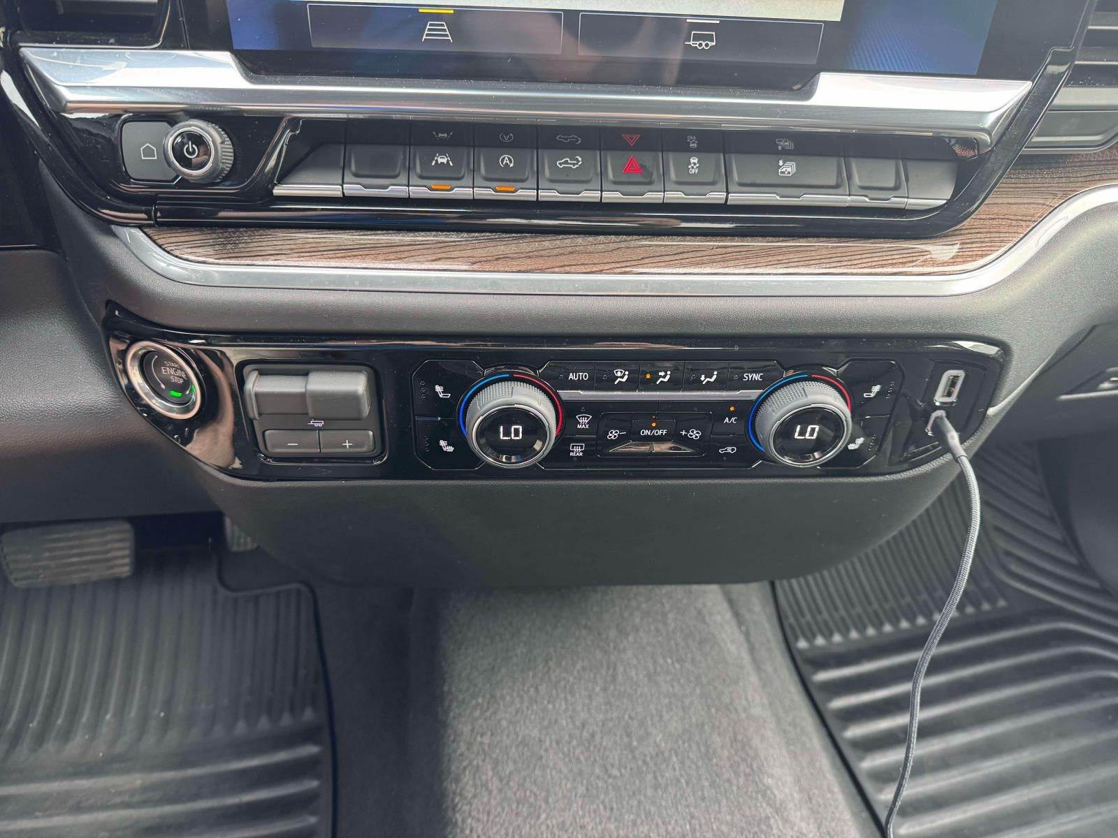 2026 Chevrolet Silverado 1500 4WD Crew Cab Short Bed LT with 2FL