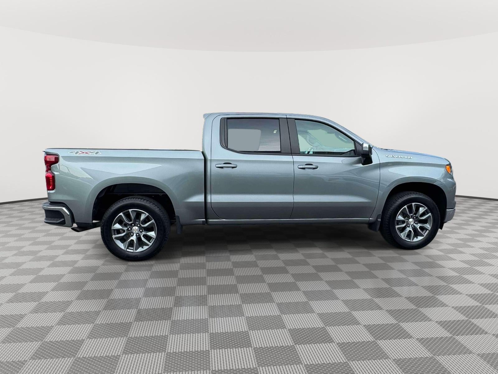 2026 Chevrolet Silverado 1500 4WD Crew Cab Short Bed LT with 2FL