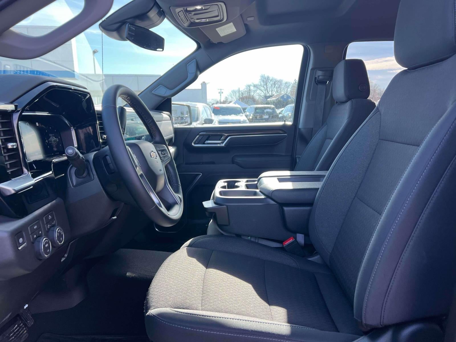 2026 Chevrolet Silverado 1500 4WD Crew Cab Short Bed LT with 2FL