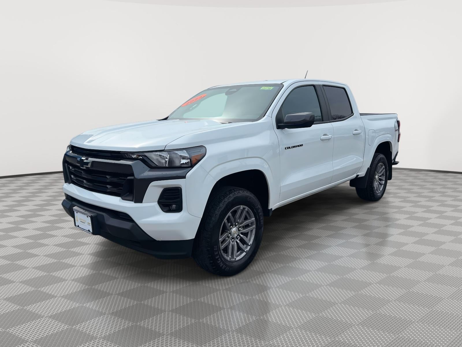 2023 Chevrolet Colorado 4WD Crew Cab Short Box LT