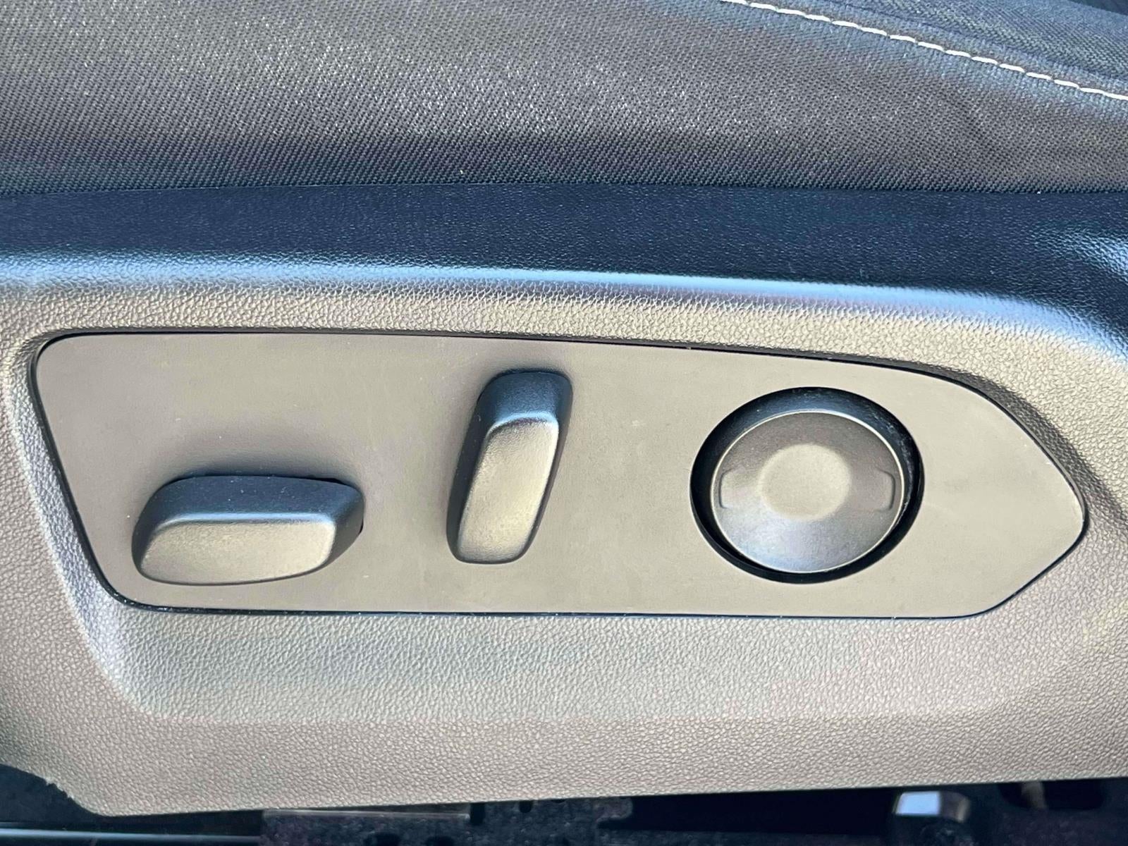 2023 Chevrolet Colorado 4WD Crew Cab Short Box LT