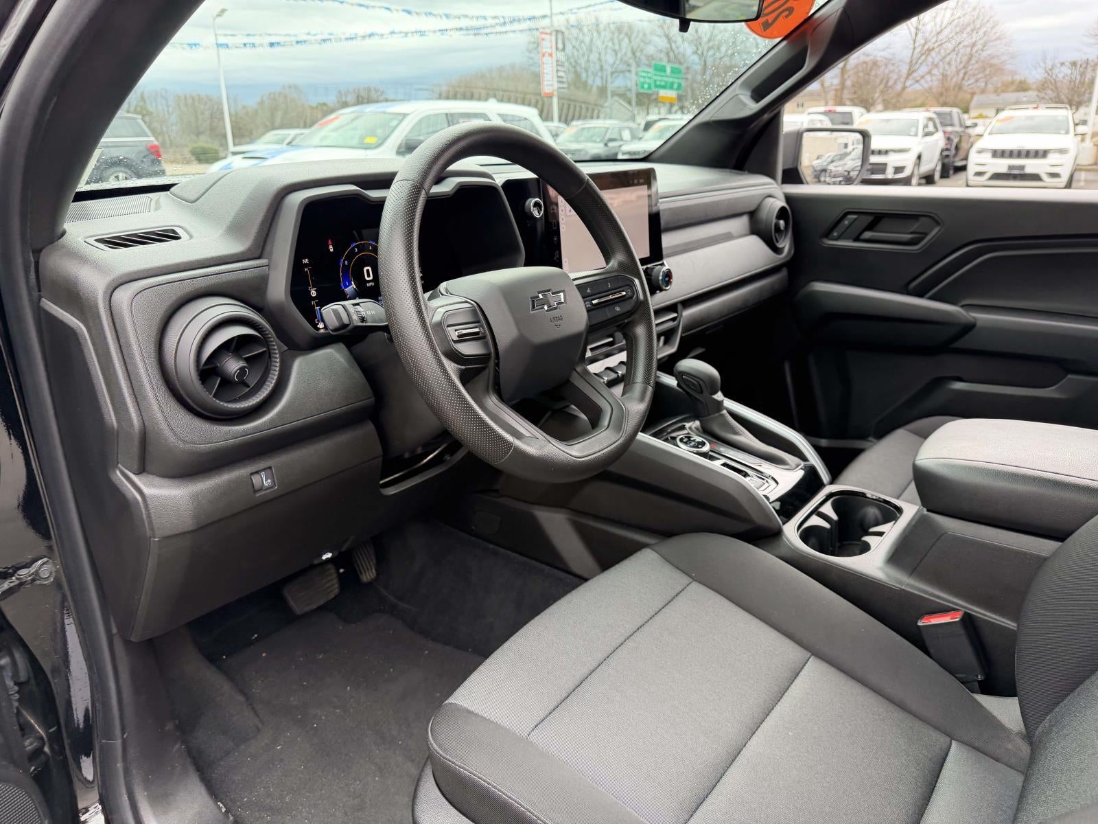 2023 Chevrolet Colorado 4WD Crew Cab Short Box Trail Boss