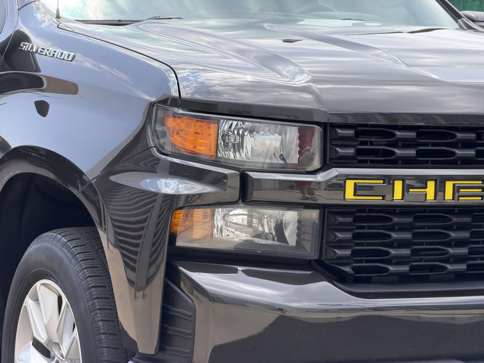 2021 Chevrolet Silverado 1500 4WD Crew Cab Short Bed Custom