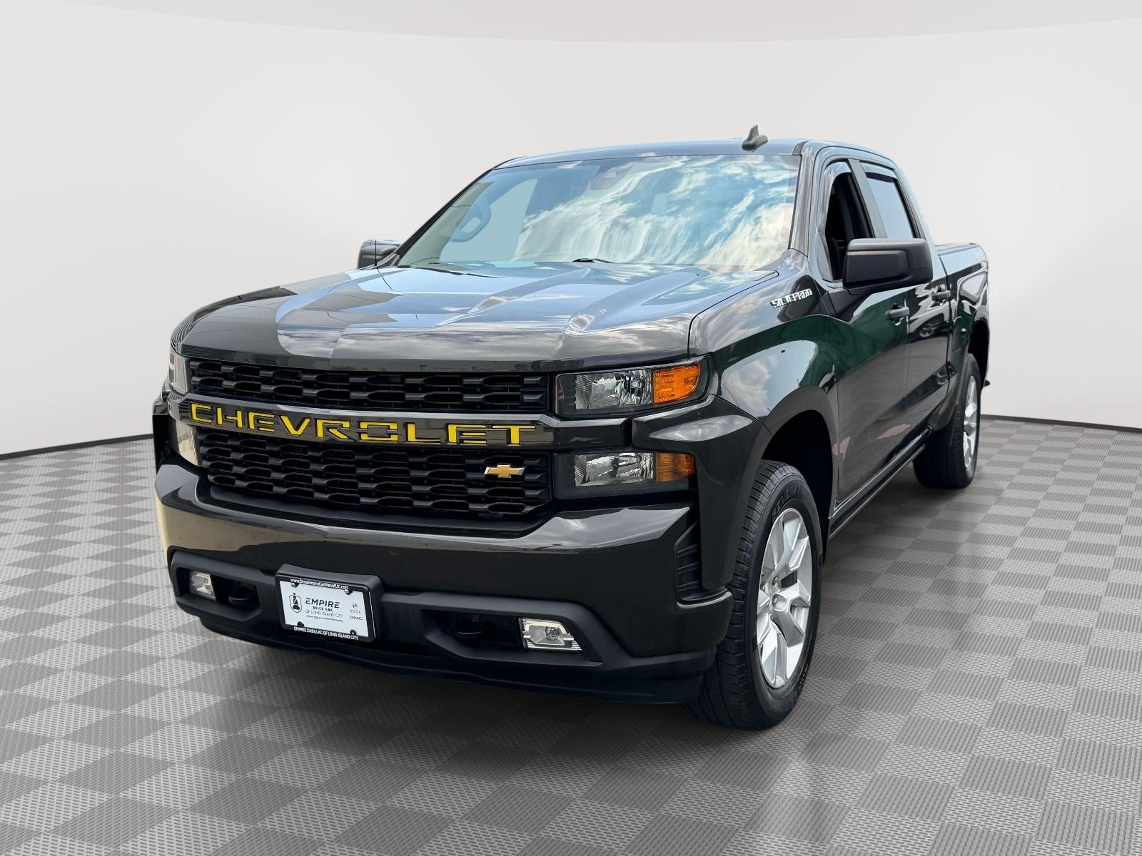 2021 Chevrolet Silverado 1500 4WD Crew Cab Short Bed Custom