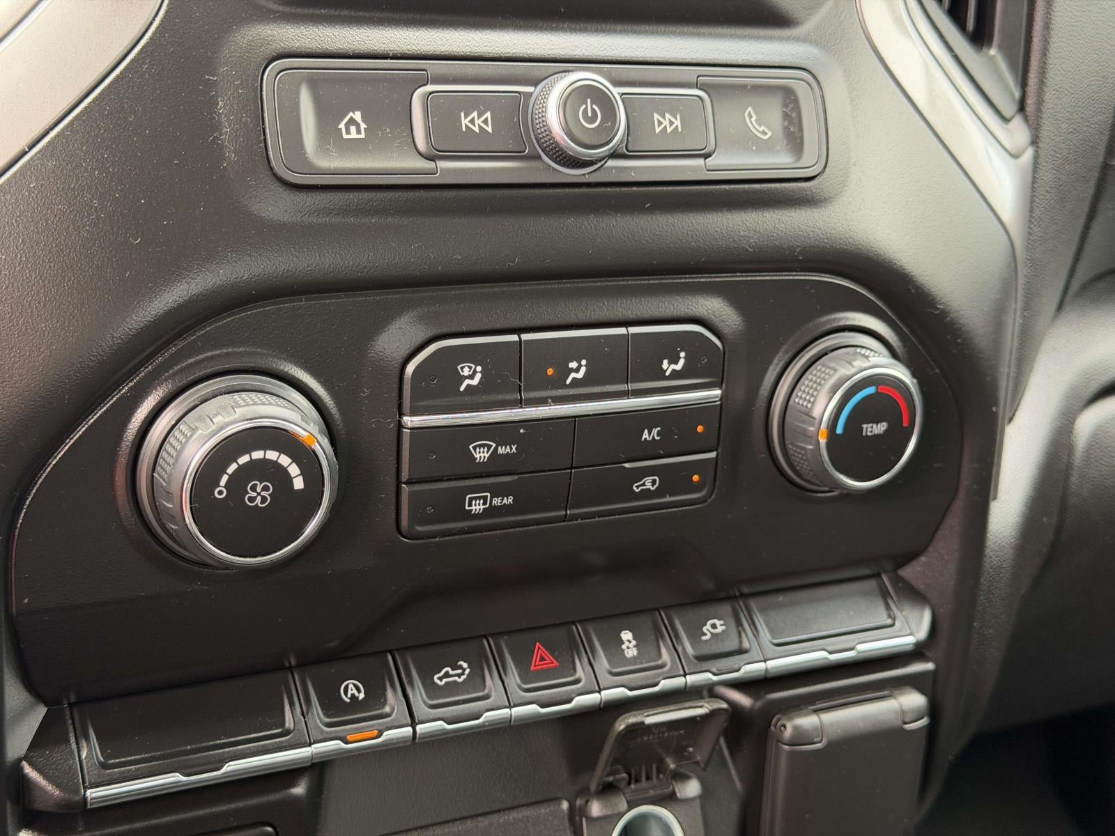 2021 Chevrolet Silverado 1500 4WD Crew Cab Short Bed Custom