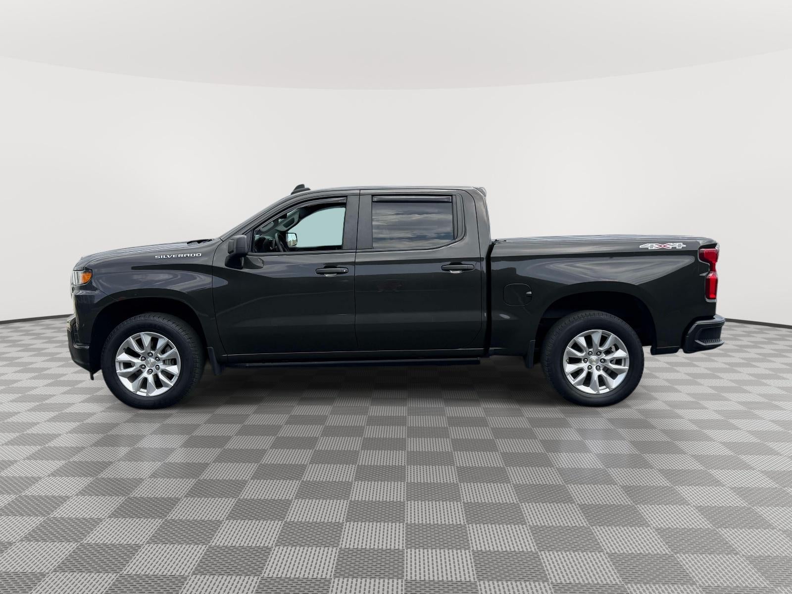 2021 Chevrolet Silverado 1500 4WD Crew Cab Short Bed Custom