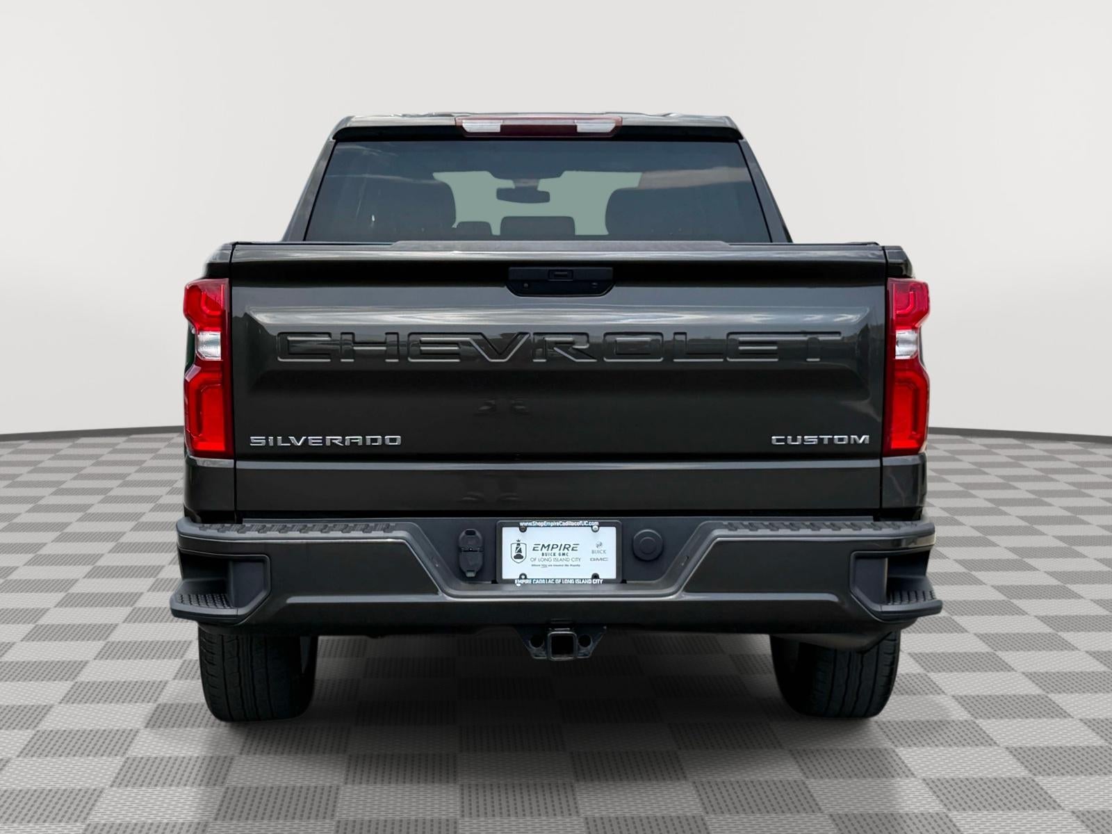 2021 Chevrolet Silverado 1500 4WD Crew Cab Short Bed Custom