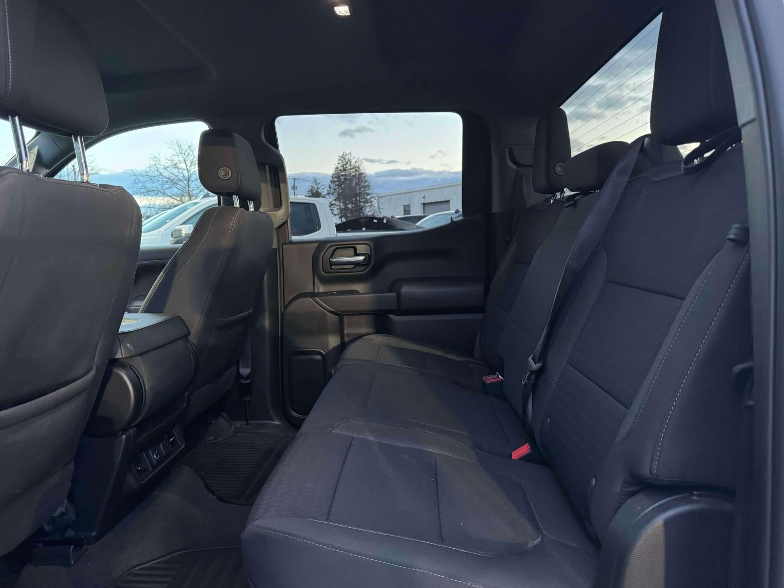 2022 Chevrolet Silverado 1500 LTD 4WD Crew Cab Short Bed LT with 2FL