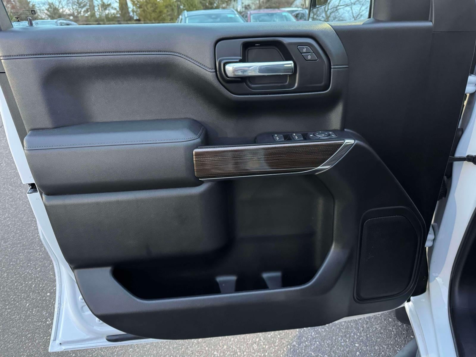 2022 Chevrolet Silverado 1500 LTD 4WD Crew Cab Short Bed LT with 2FL