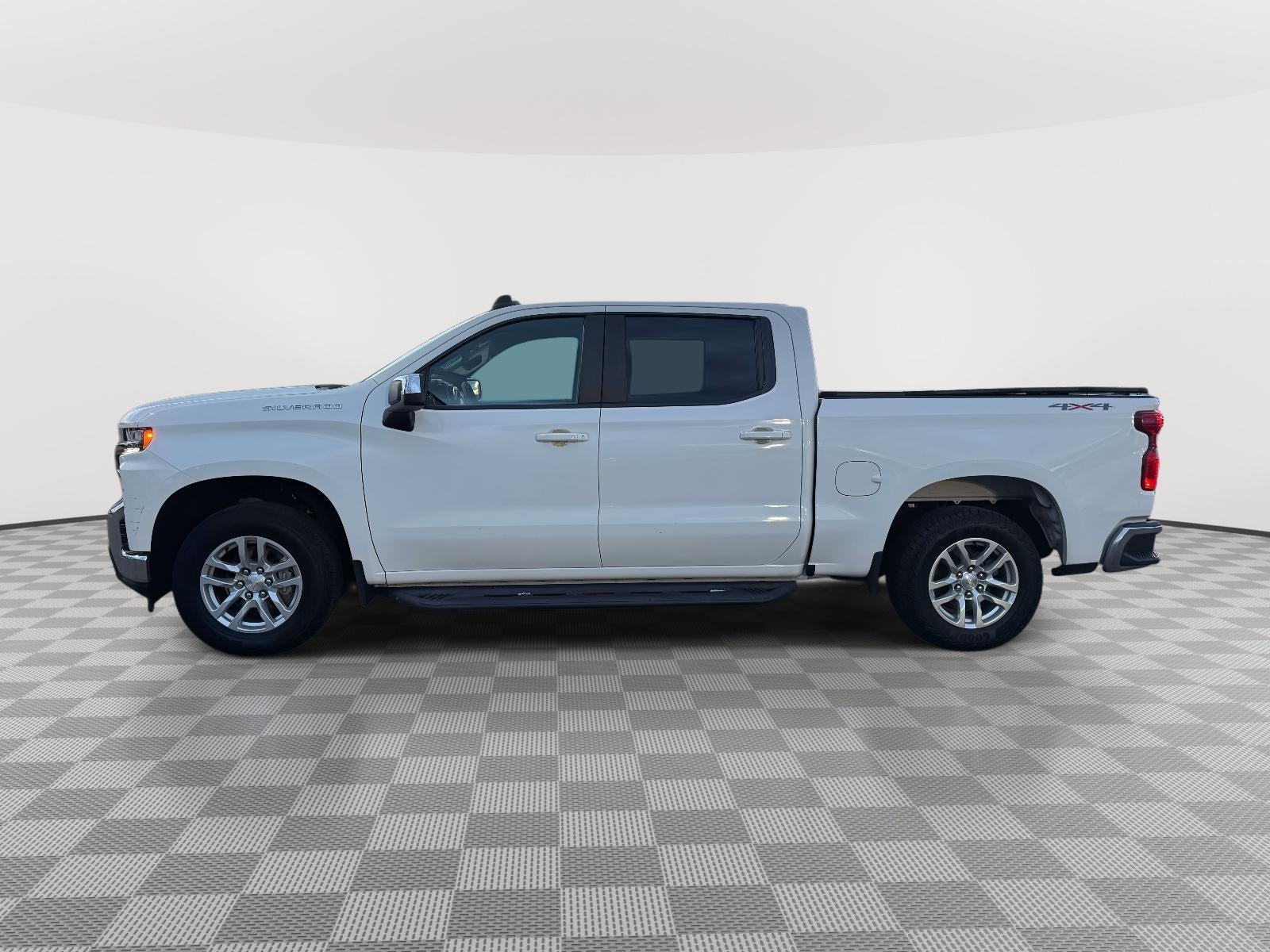 2022 Chevrolet Silverado 1500 LTD 4WD Crew Cab Short Bed LT with 2FL