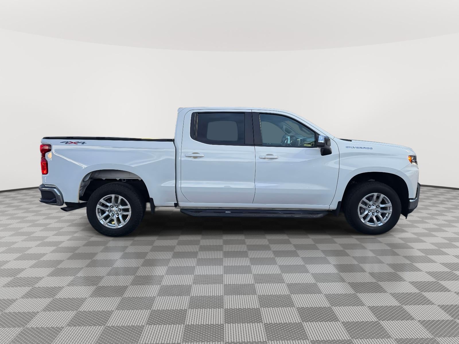 2022 Chevrolet Silverado 1500 LTD 4WD Crew Cab Short Bed LT with 2FL