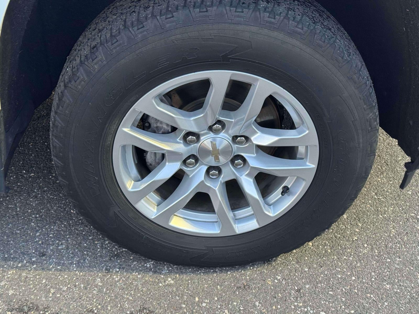 2022 Chevrolet Silverado 1500 LTD 4WD Crew Cab Short Bed LT with 2FL