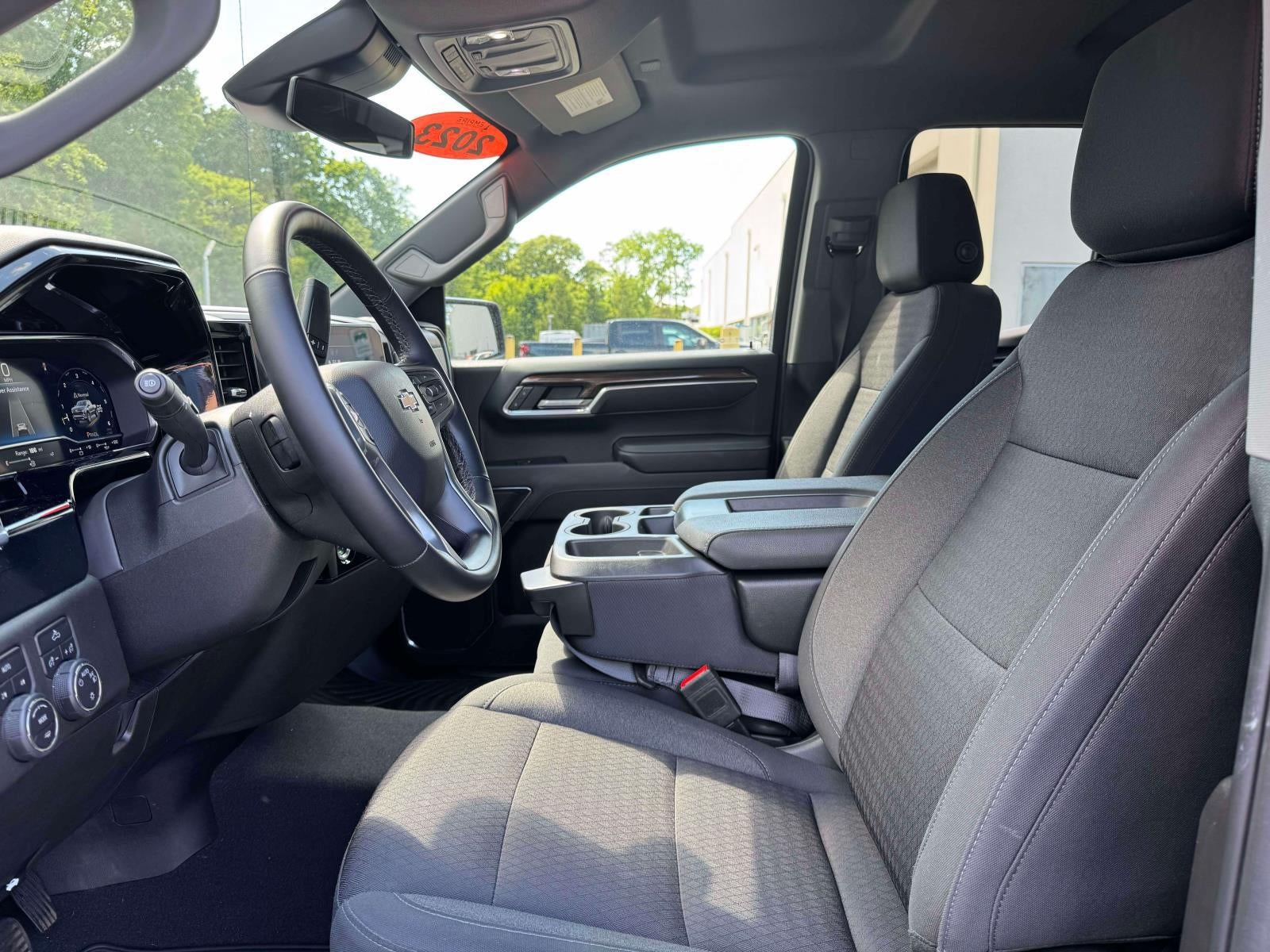 2023 Chevrolet Silverado 1500 4WD Double Cab Standard Bed LT