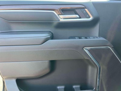 2022 Chevrolet Silverado 1500 4WD Double Cab Standard Bed LT with 2FT