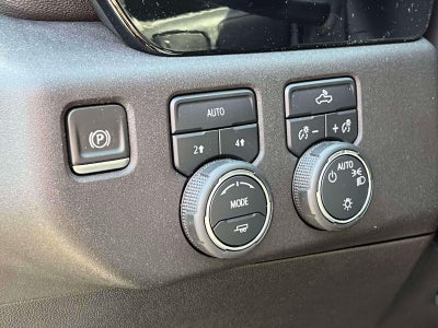 2022 Chevrolet Silverado 1500 4WD Double Cab Standard Bed LT with 2FT