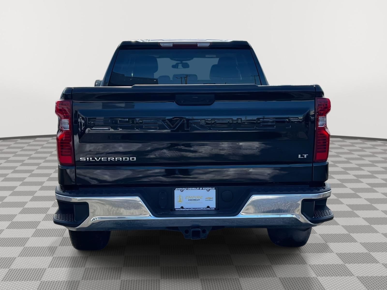 2022 Chevrolet Silverado 1500 4WD Double Cab Standard Bed LT with 2FT