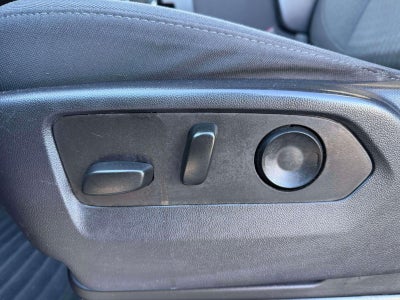 2022 Chevrolet Silverado 1500 4WD Double Cab Standard Bed LT with 2FT