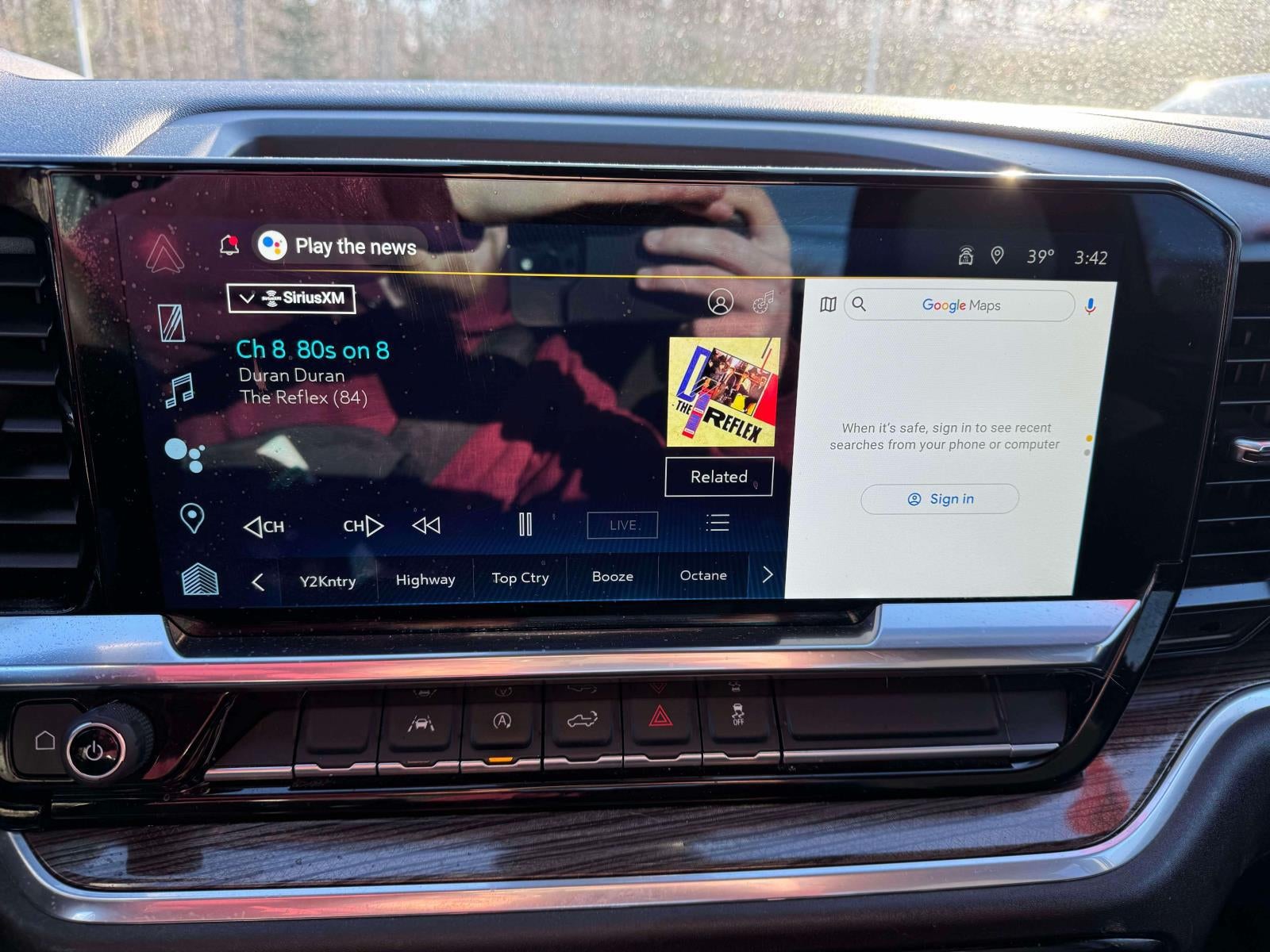 2022 Chevrolet Silverado 1500 4WD Double Cab Standard Bed LT with 2FT