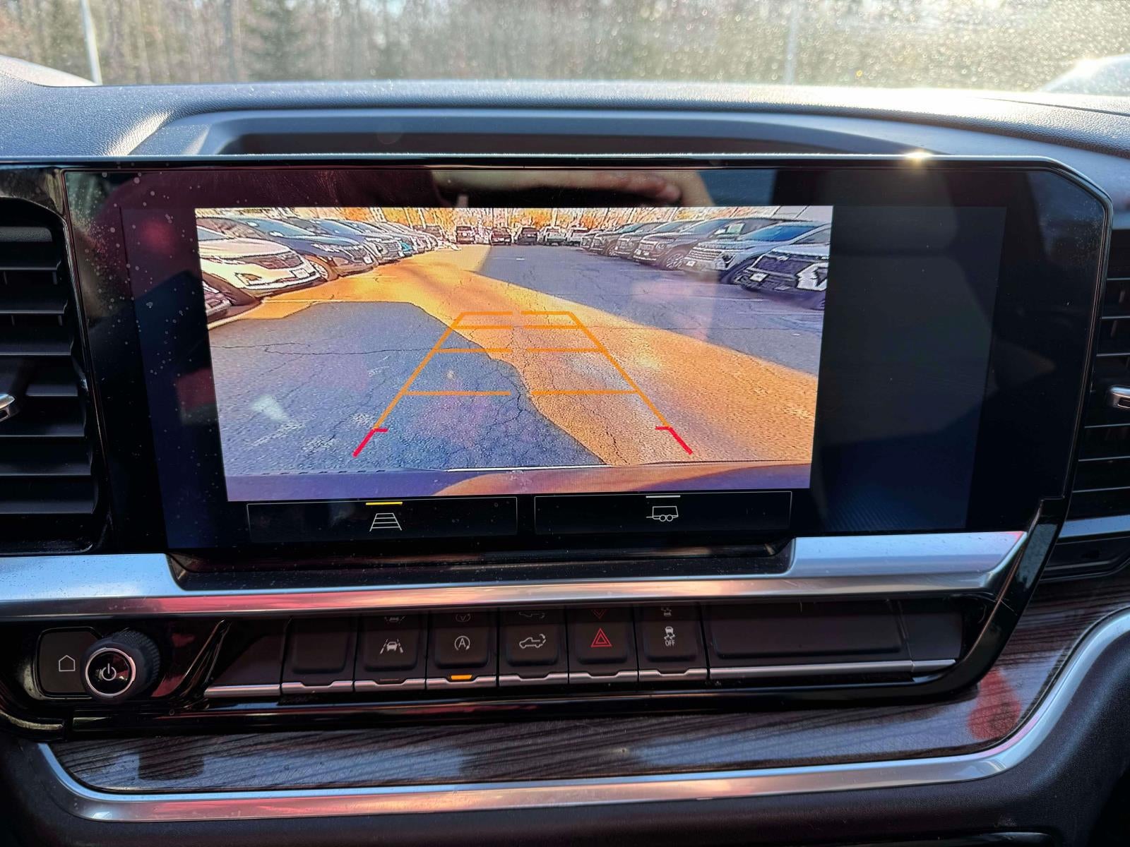 2022 Chevrolet Silverado 1500 4WD Double Cab Standard Bed LT with 2FT