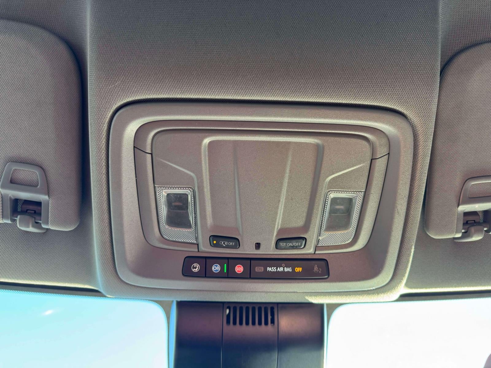 2022 Chevrolet Silverado 1500 4WD Double Cab Standard Bed LT with 2FT