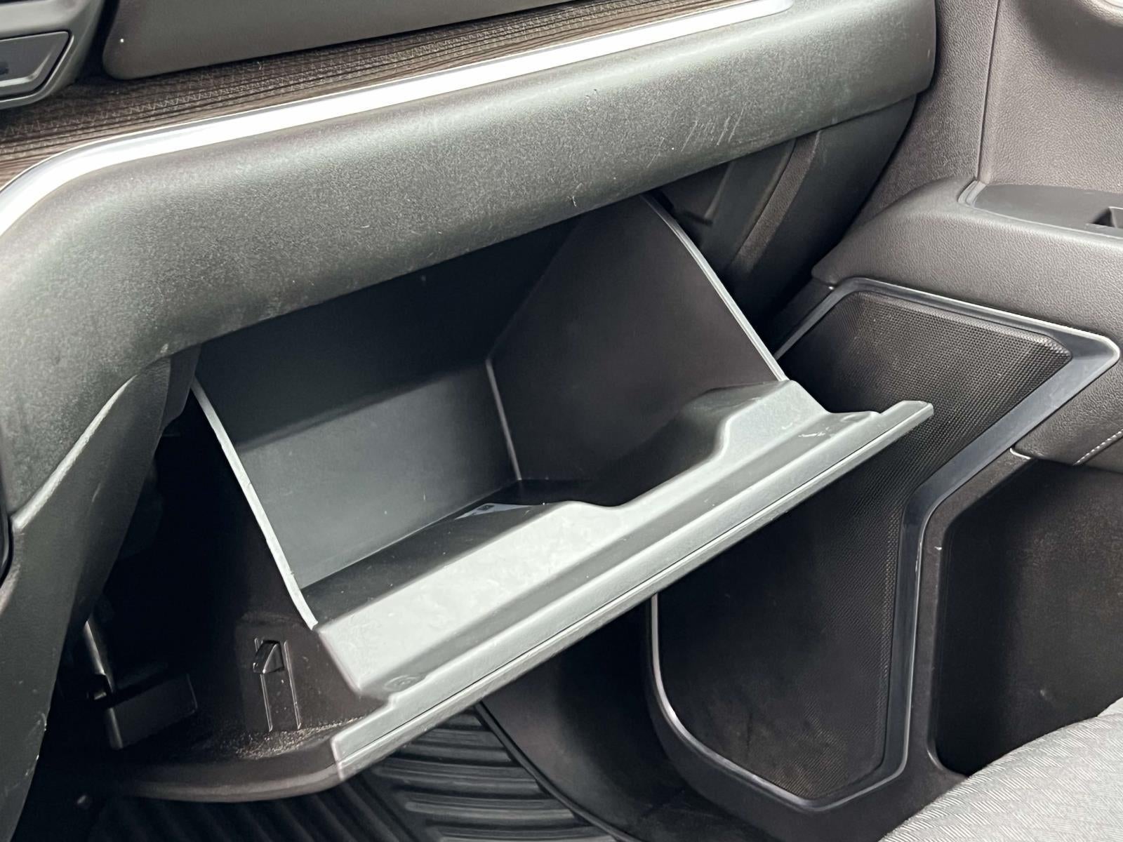 2022 Chevrolet Silverado 1500 4WD Double Cab Standard Bed LT with 2FT