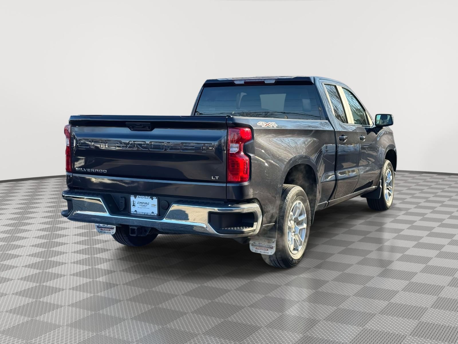 2022 Chevrolet Silverado 1500 4WD Double Cab Standard Bed LT with 2FT