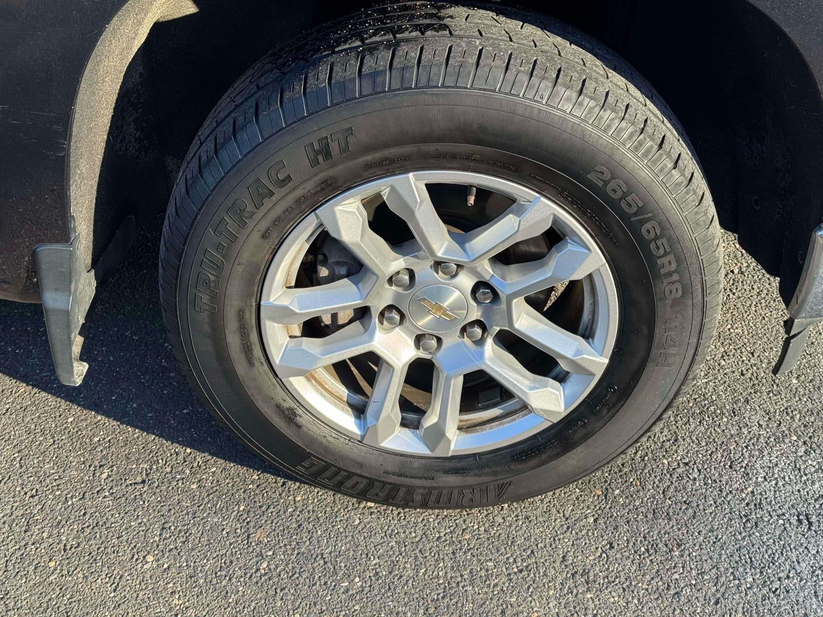 2022 Chevrolet Silverado 1500 4WD Double Cab Standard Bed LT with 2FT