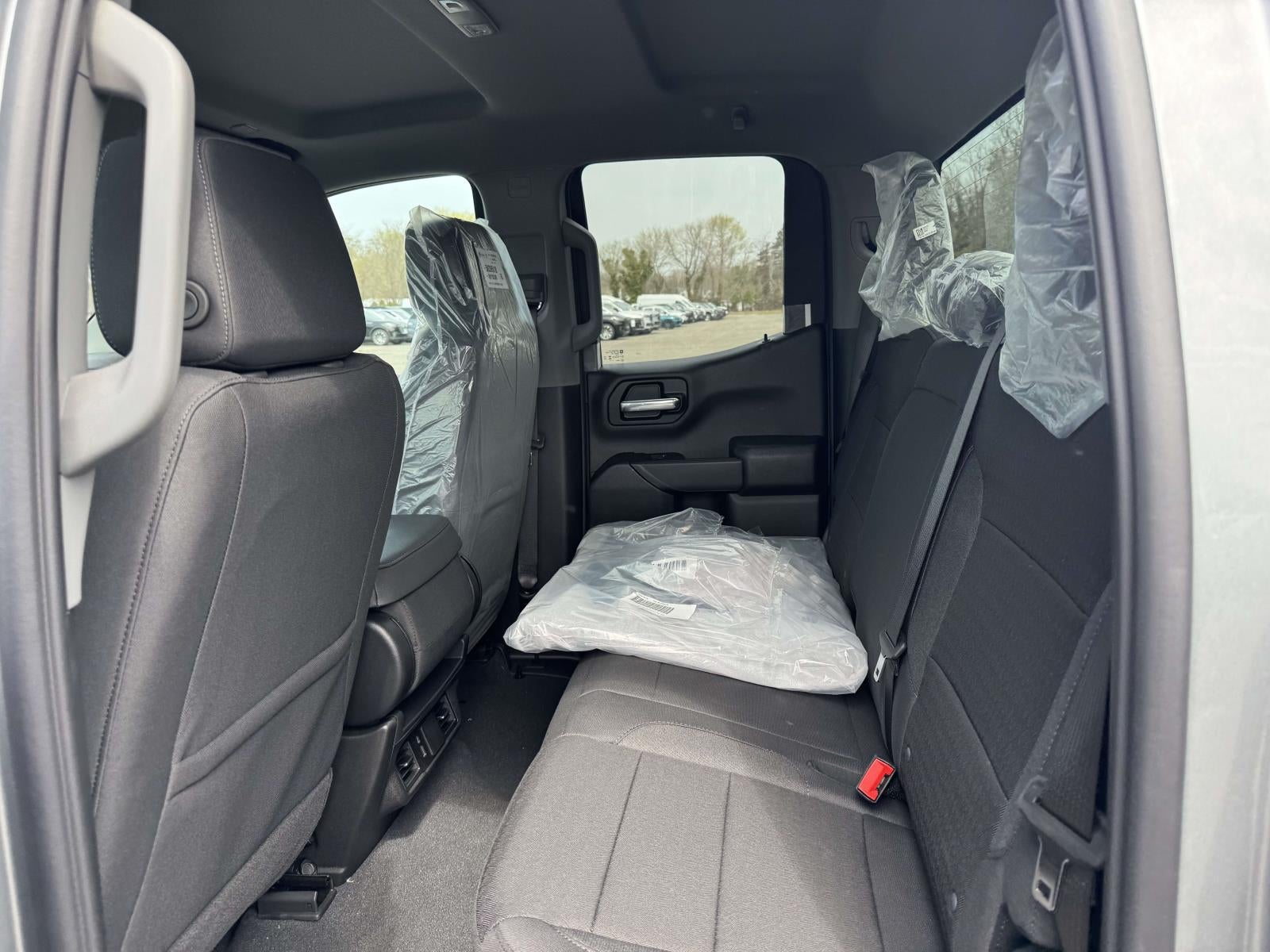 2026 Chevrolet Silverado 1500 4WD Double Cab Standard Bed Custom