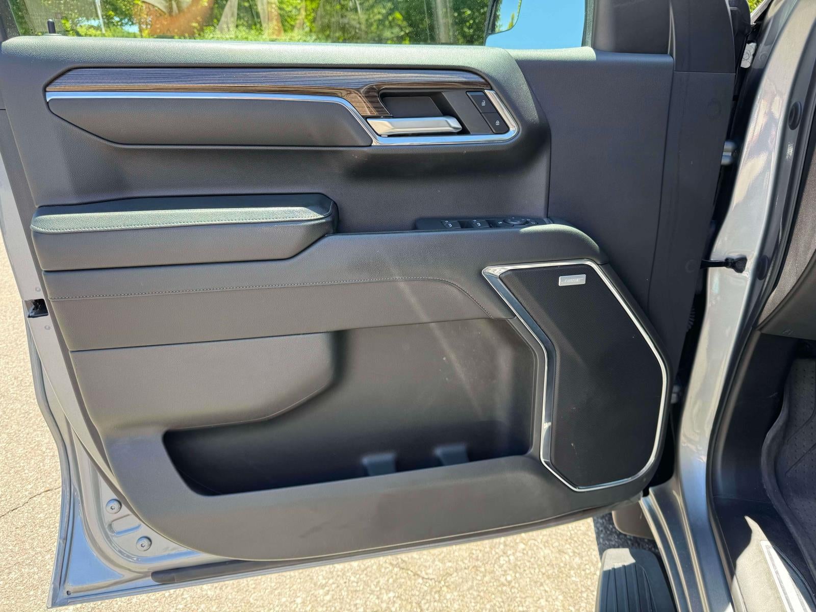 2024 Chevrolet Silverado 1500 4WD Crew Cab Short Bed RST