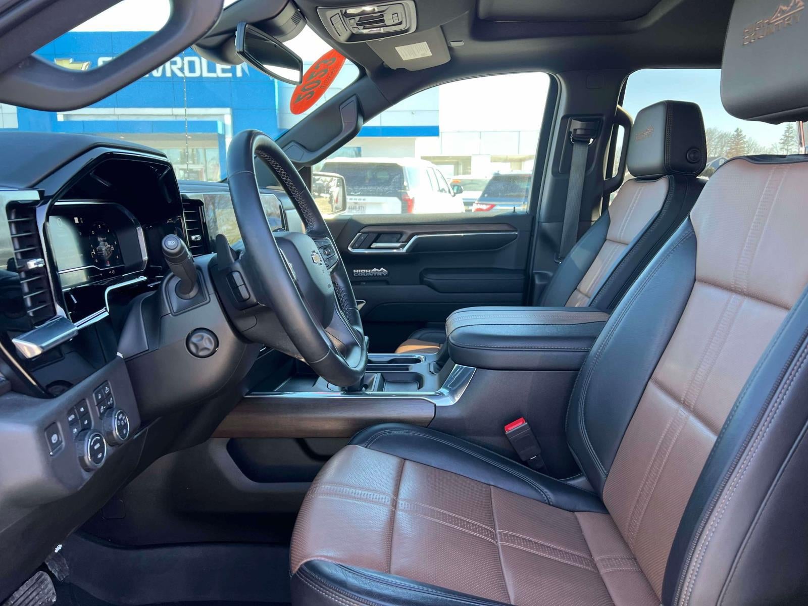 2023 Chevrolet Silverado 1500 4WD Crew Cab Short Bed High Country