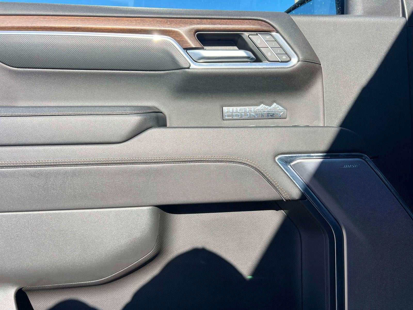 2023 Chevrolet Silverado 1500 4WD Crew Cab Short Bed High Country