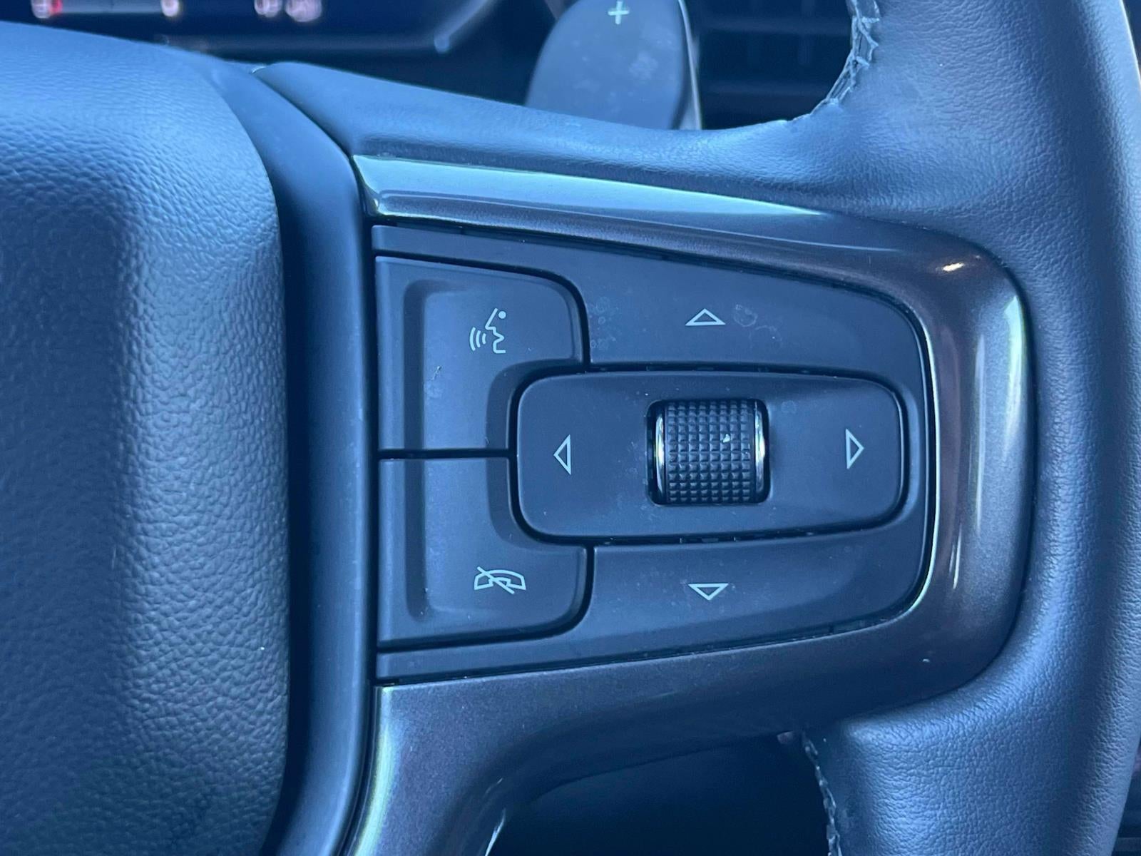 2023 Chevrolet Silverado 1500 4WD Crew Cab Short Bed High Country