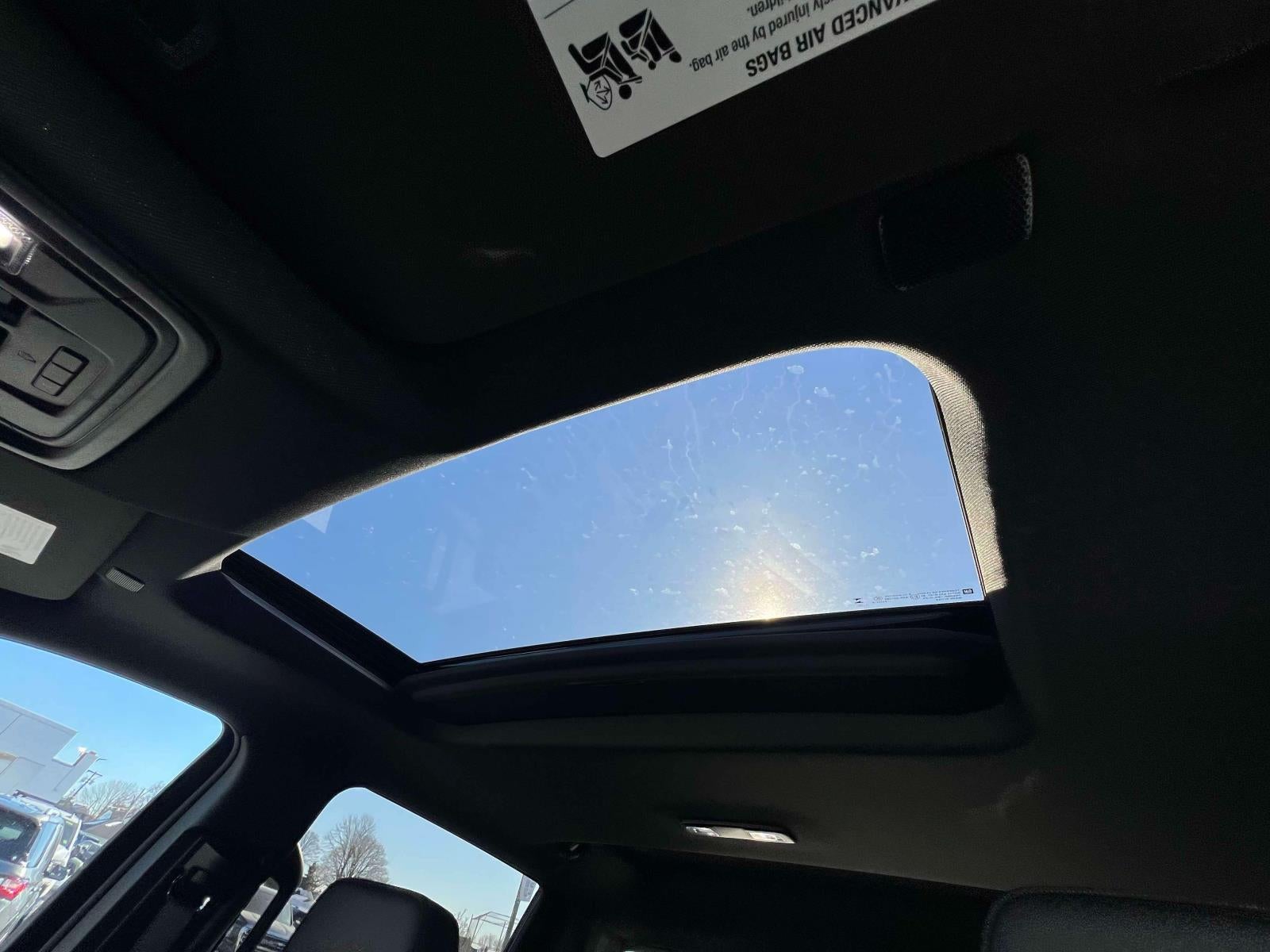 2023 Chevrolet Silverado 1500 4WD Crew Cab Short Bed High Country