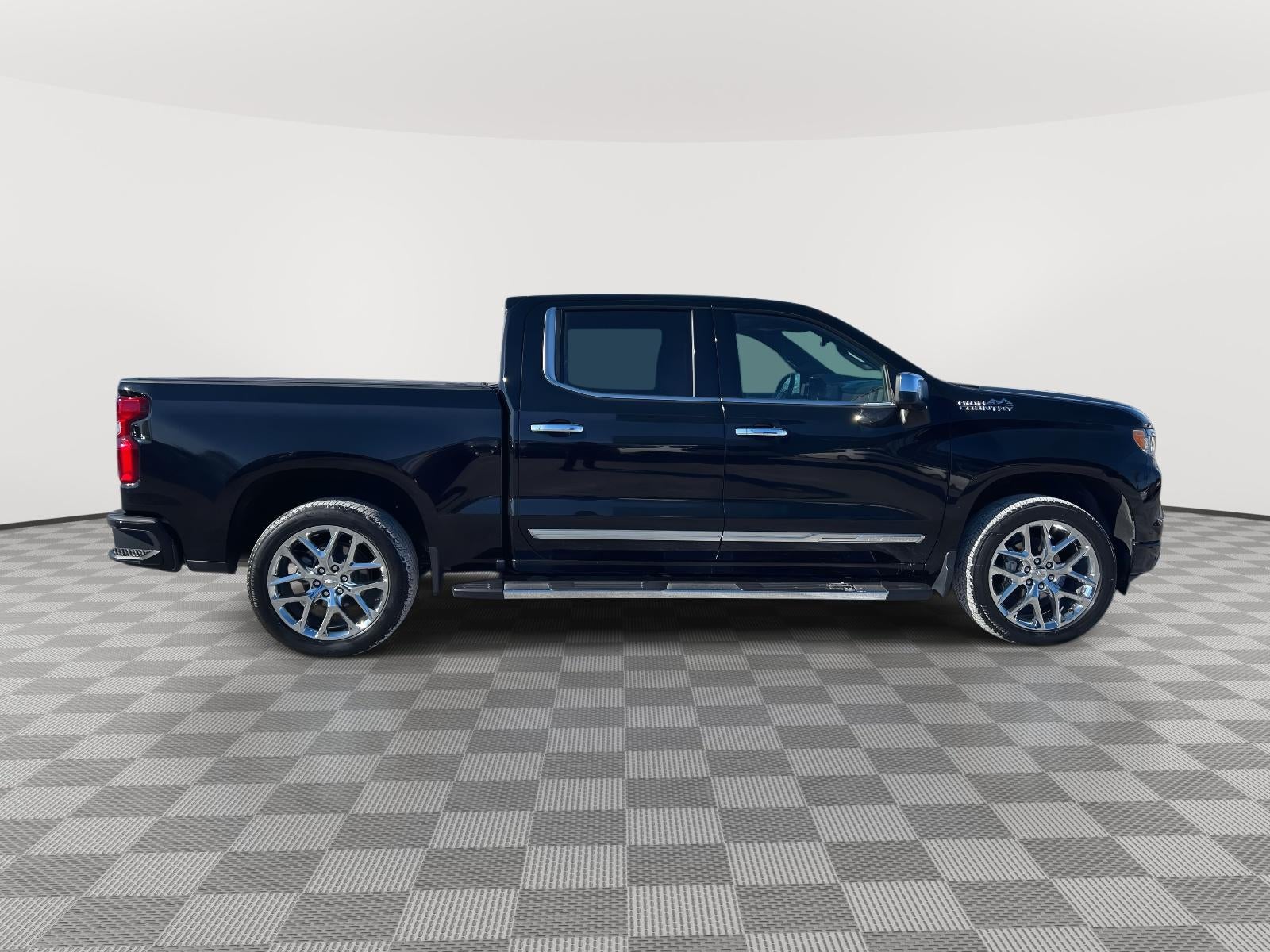 2023 Chevrolet Silverado 1500 4WD Crew Cab Short Bed High Country