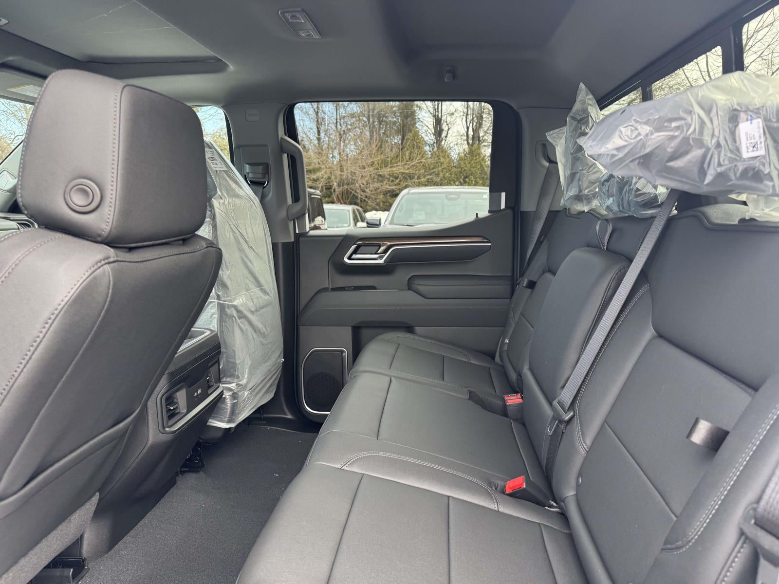 2026 Chevrolet Silverado 1500 4WD Crew Cab Short Bed RST