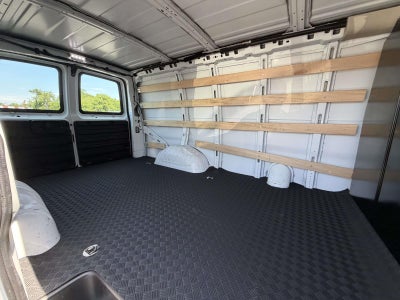 2025 Chevrolet Express Cargo RWD 2500 Regular Wheelbase WT