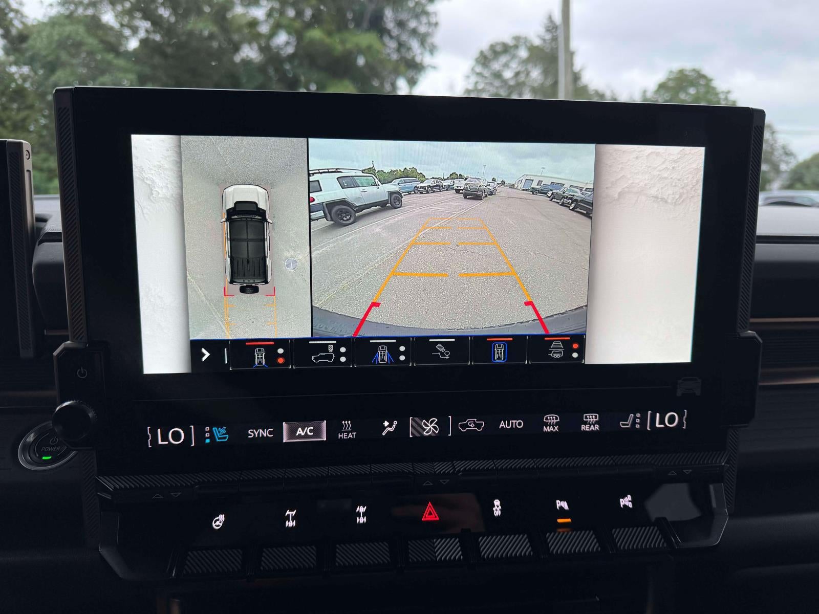 2024 GMC HUMMER EV SUV 3X