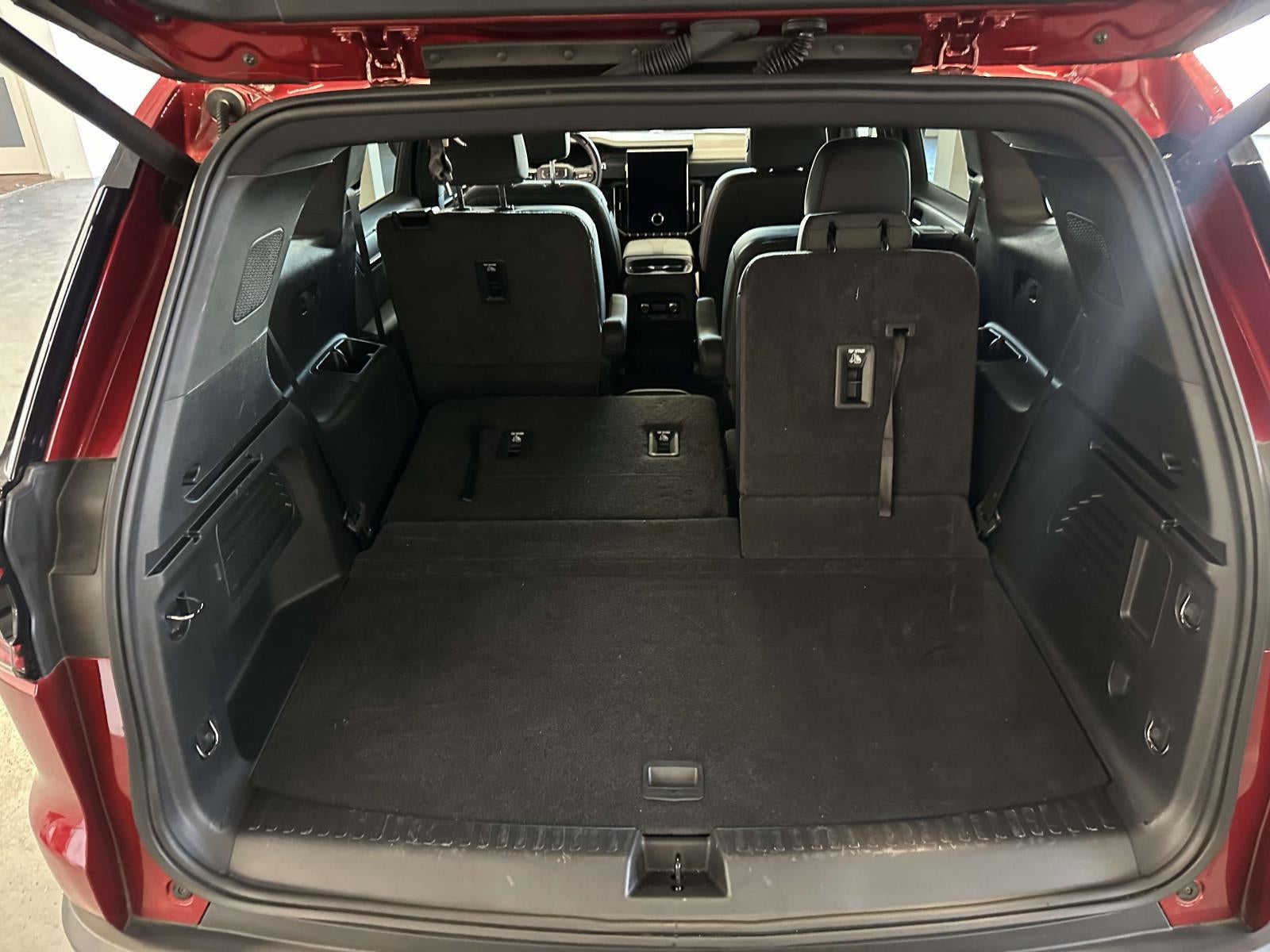 2024 GMC Acadia AWD AT4