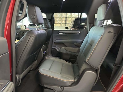 2024 GMC Acadia AWD AT4