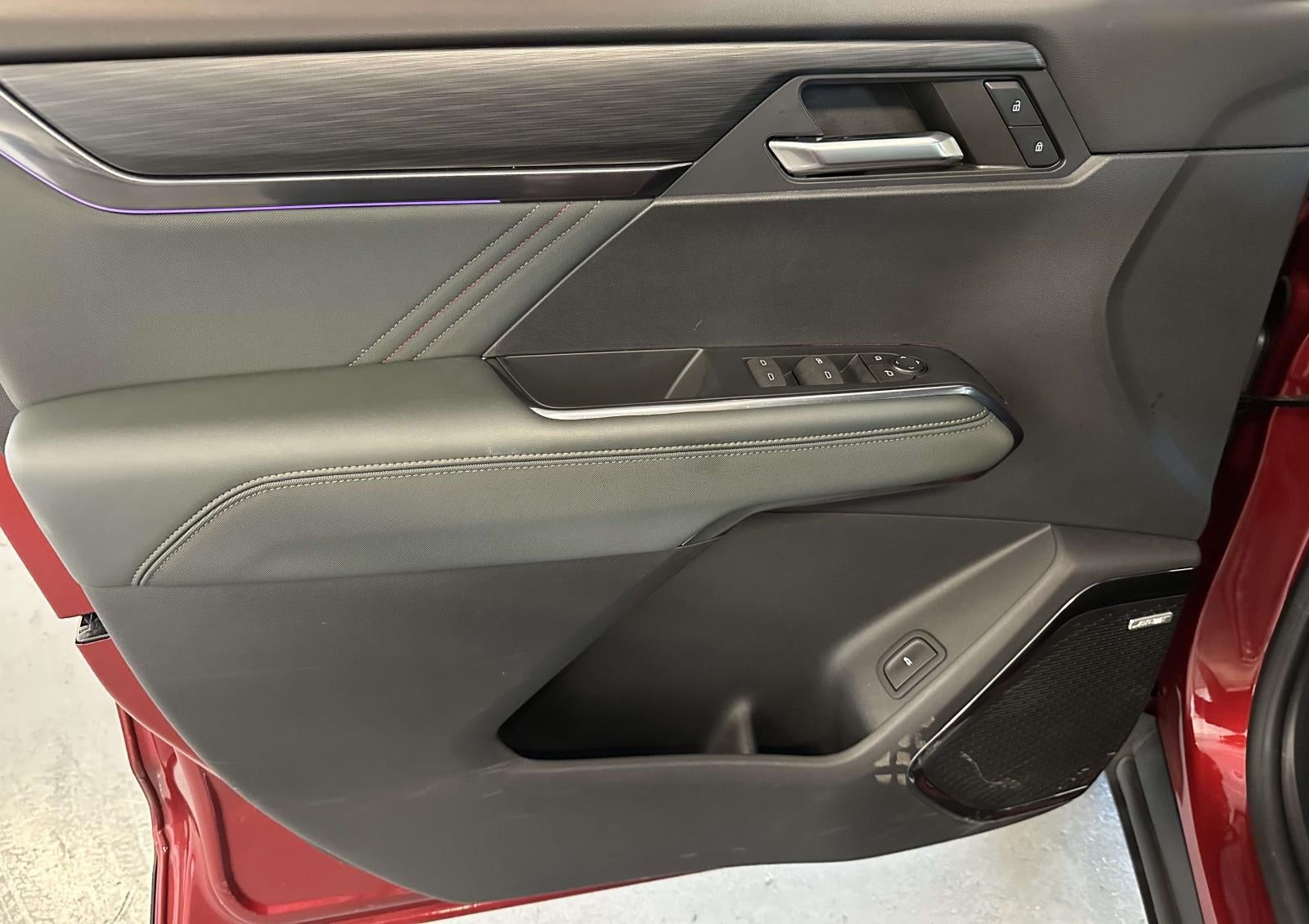 2024 GMC Acadia AWD AT4