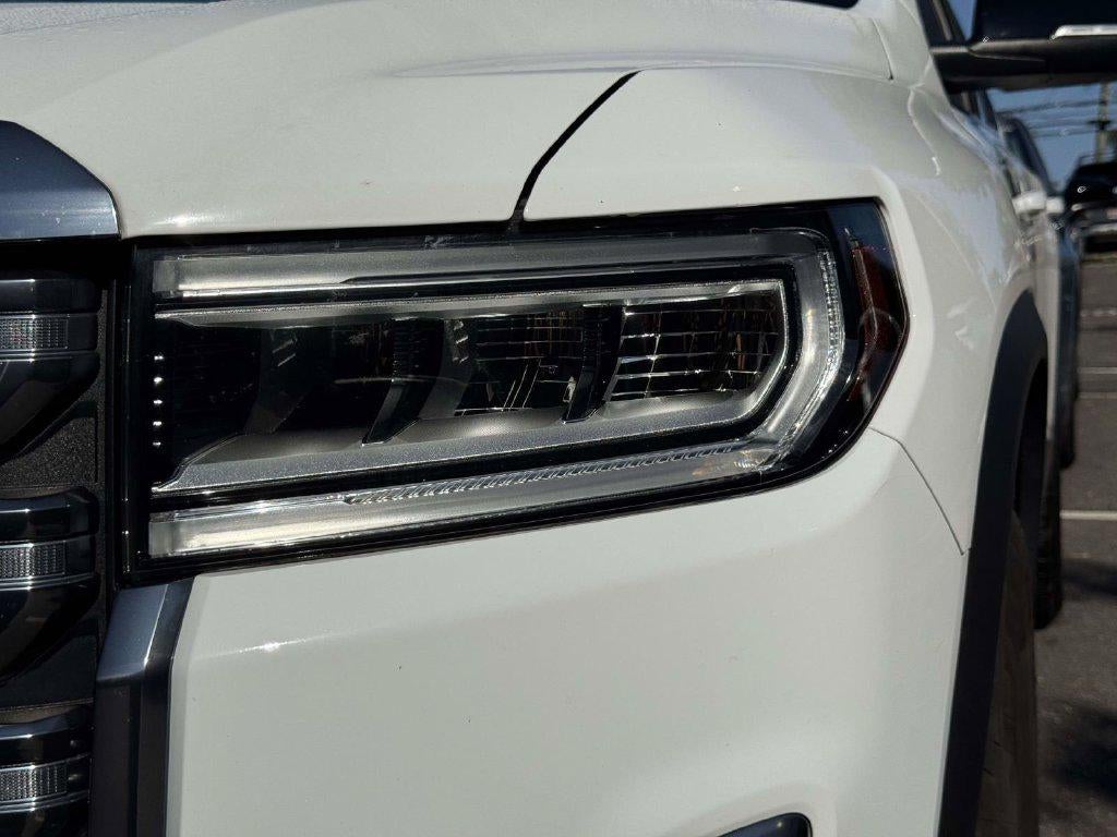 2023 GMC Acadia AWD AT4
