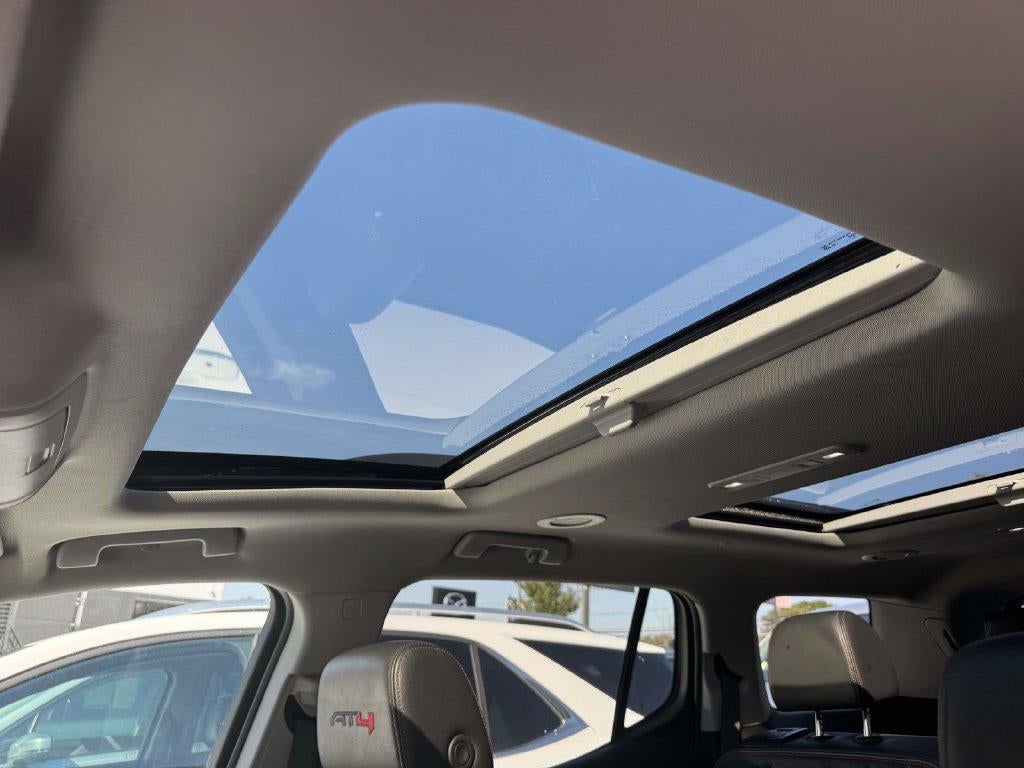 2023 GMC Acadia AWD AT4