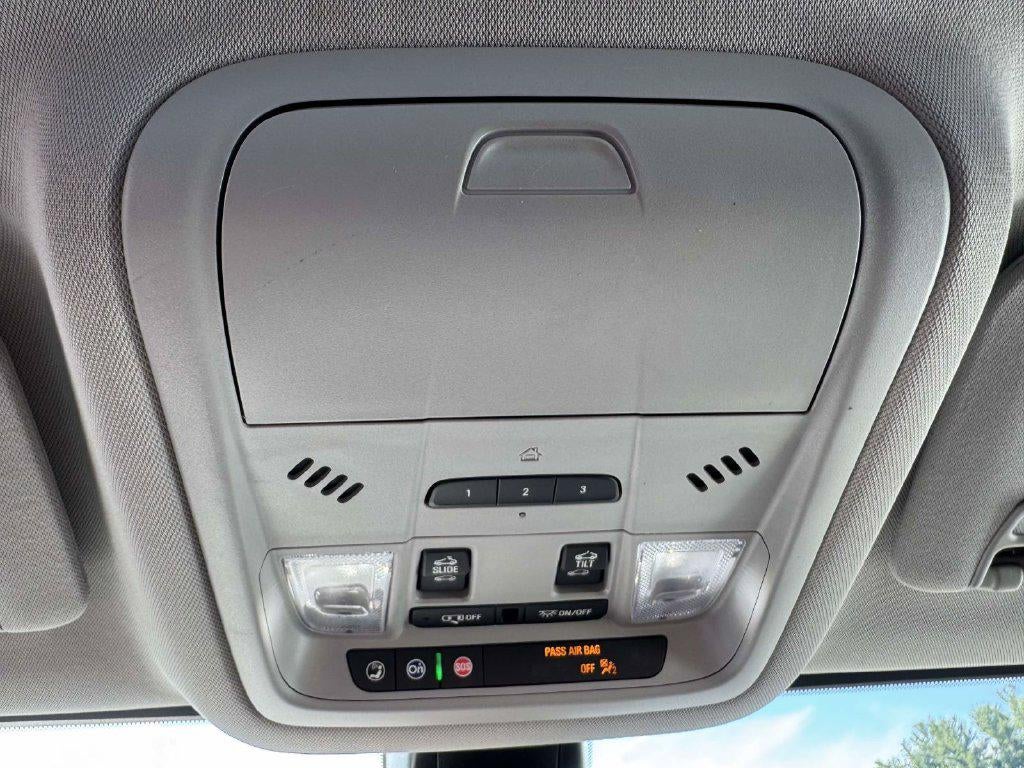2023 GMC Acadia AWD AT4