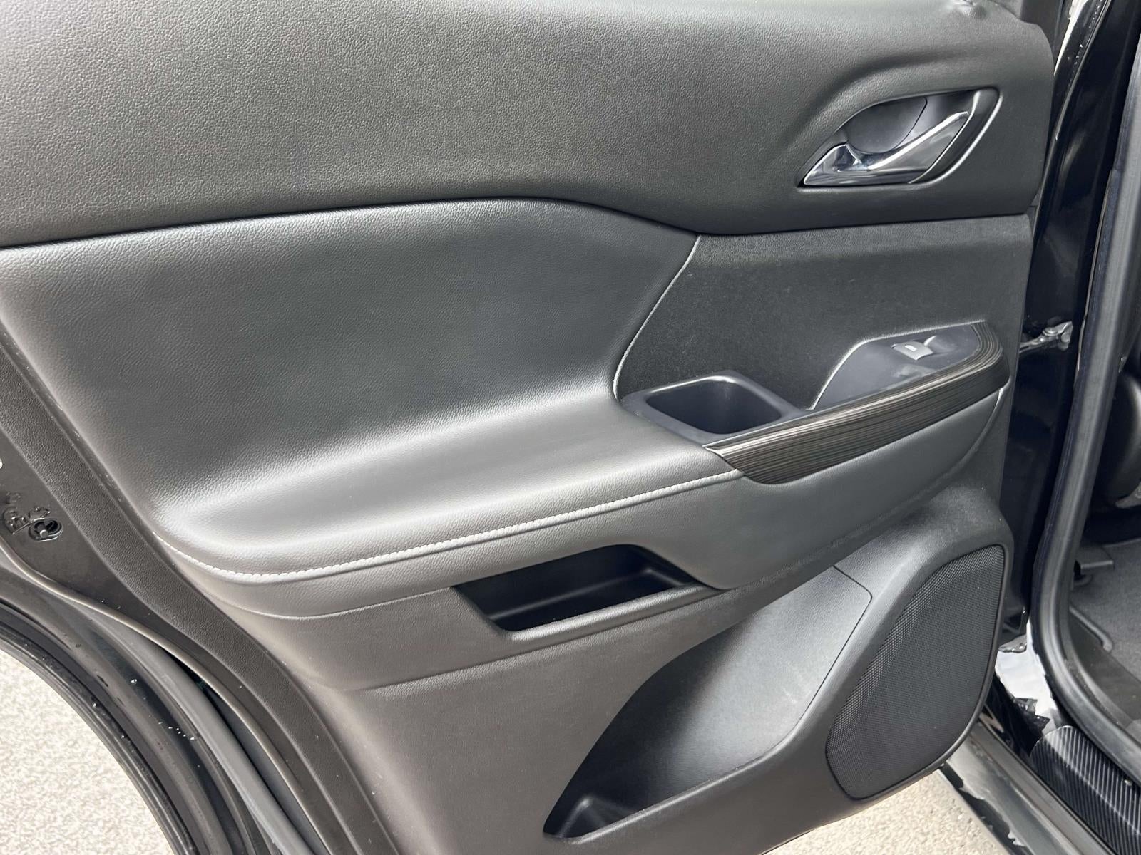 2022 GMC Acadia AWD SLT