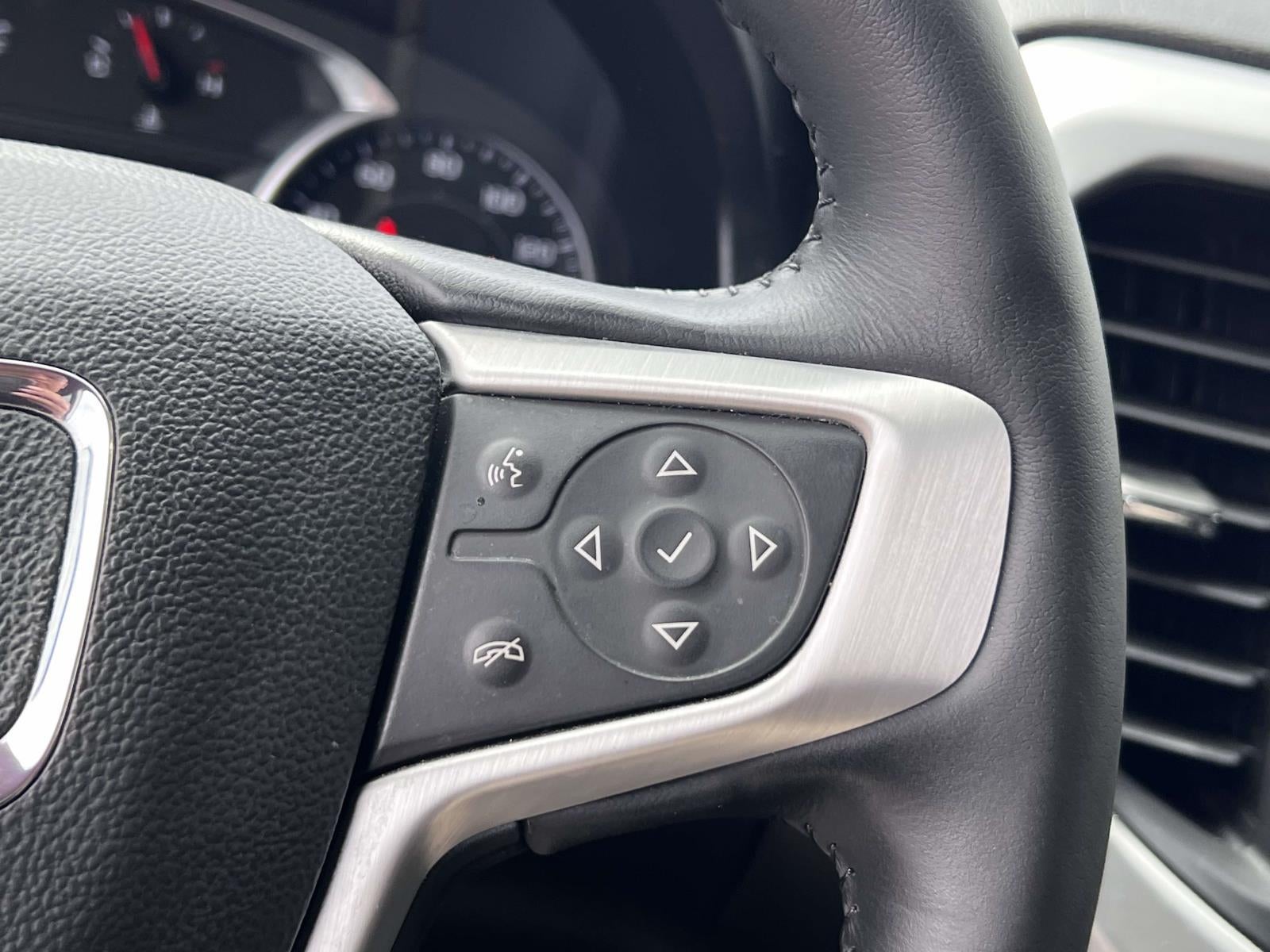 2022 GMC Acadia AWD SLT
